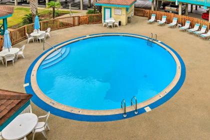 Gulf Shores Getaway with Pool and Beach Access - image 6