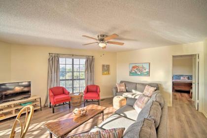 Spacious Gulf Shores Getaway - Walk to Beach! - image 10