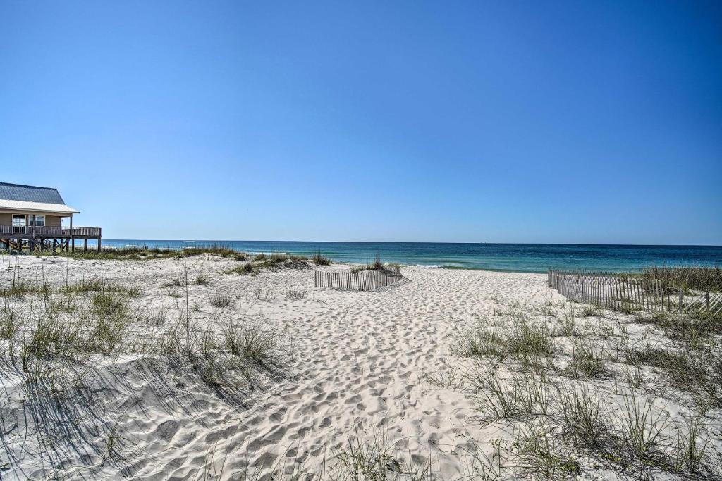 Spacious Gulf Shores Getaway - Walk to Beach! - image 3