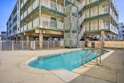 Family-Friendly Beachside Condo 3 Mi to the Pier - image 8