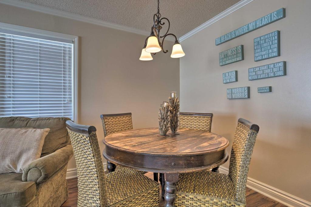 Beachfront Gulf Shores Condo with Pool Access! - image 2