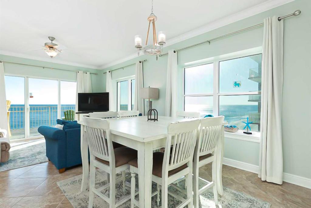 Crystal Shores West 108 by Meyer Vacation Rentals - image 6