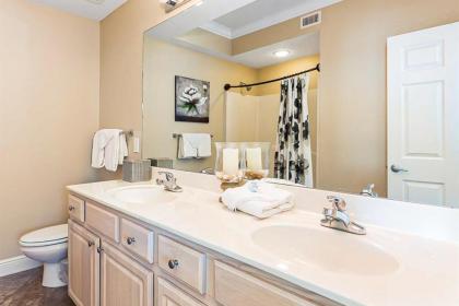 Crystal Shores West 108 by Meyer Vacation Rentals - image 9