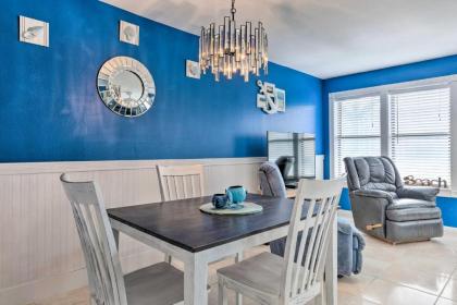 Vivid Escape in Gulf Shores - Walk to Beach! - image 10