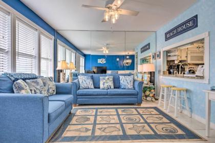 Vivid Escape in Gulf Shores - Walk to Beach! - image 6