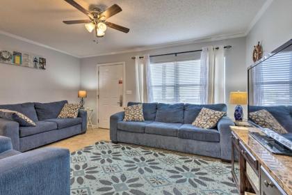 Coastal Gulf Shores Condo - 1 Block to Beach! - image 2