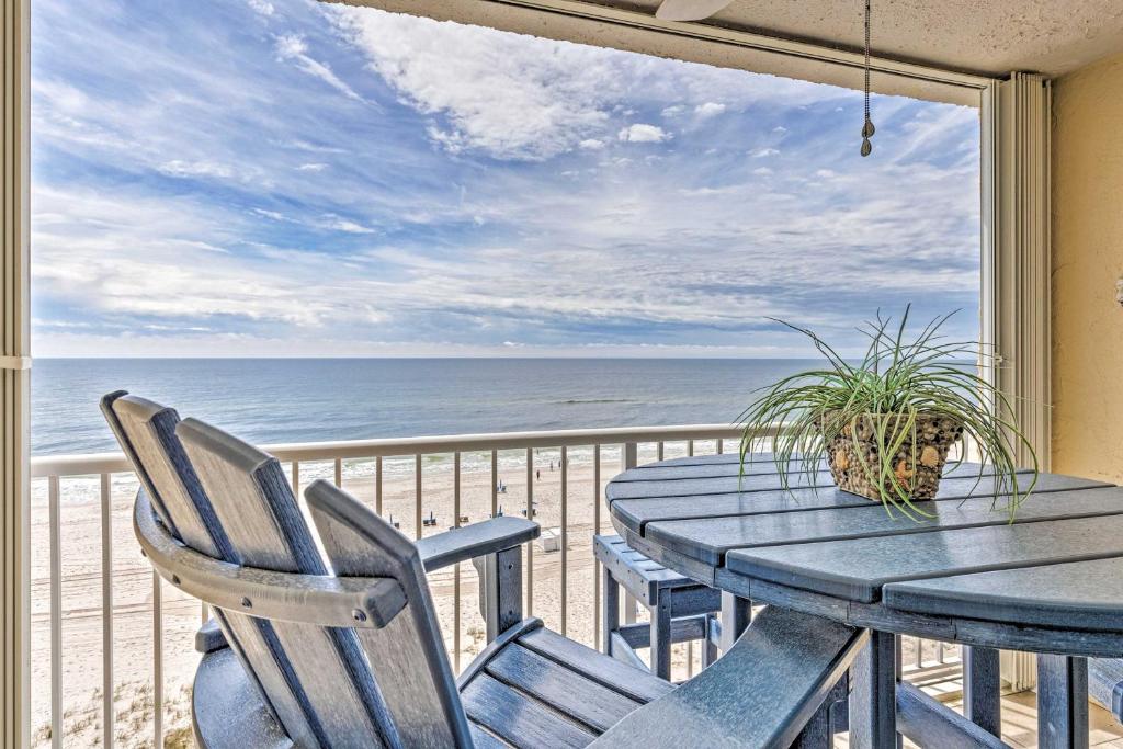 Coastal Gulf Shores Condo Ocean View and Pool! - main image