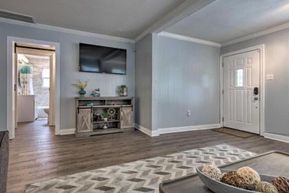 Gulfport Bungalow by Jones Park and Beach Access! - image 9