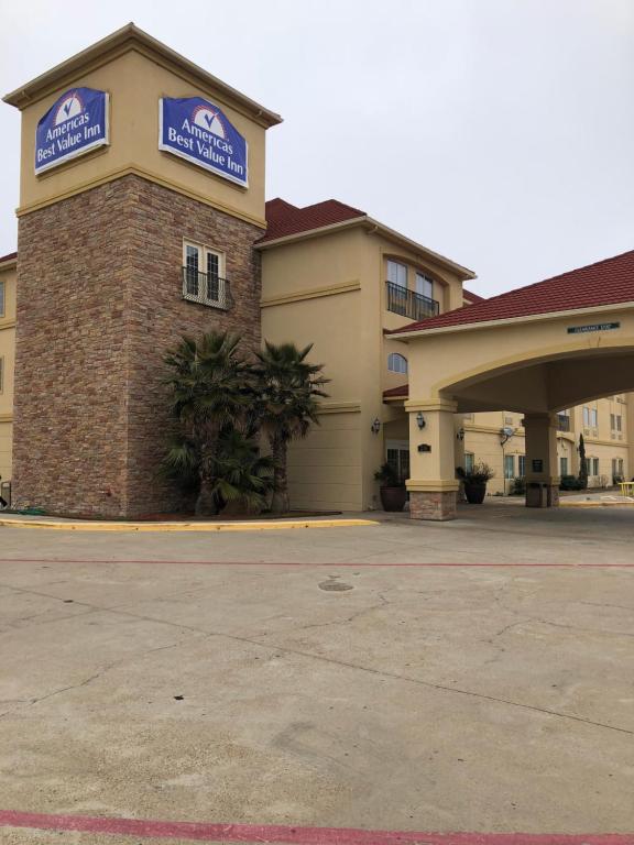 Americas Best Value Inn - Gun Barrel City - main image