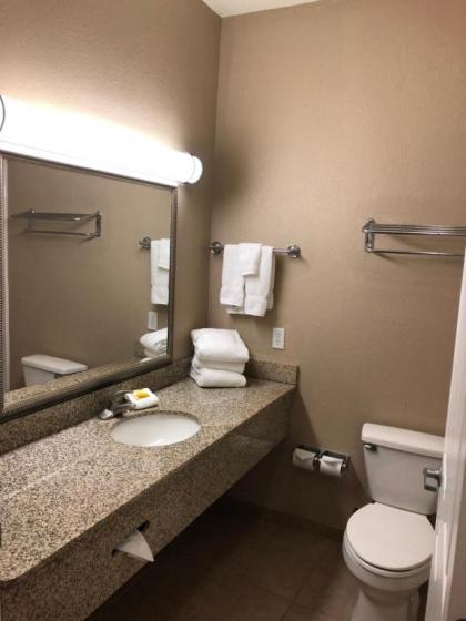 Americas Best Value Inn - Gun Barrel City - image 9