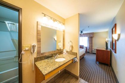 Alpine Inn & Suites Gunnison - image 15