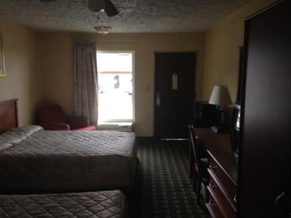 Regal Inn Guntersville - image 10