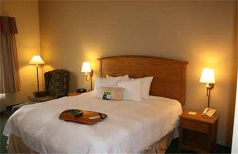 Hampton Inn Guntersville - image 5