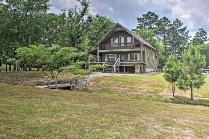 Guntersville Cabin with Fire Pit Walk to Lake! - image 7