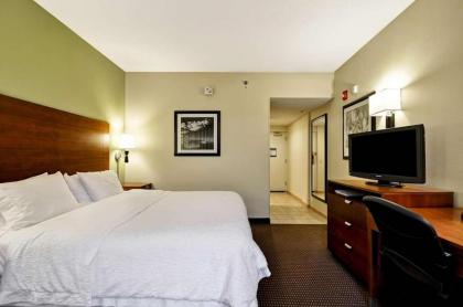 Hampton Inn Chicago-Gurnee - image 5