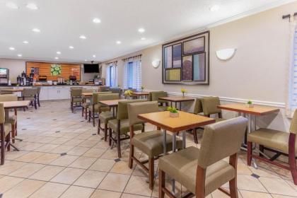 La Quinta by Wyndham Chicago Gurnee - image 14