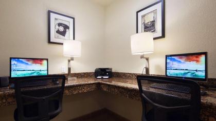 Best Western Plus Guymon Hotel & Suites - image 6