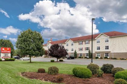 Econo Lodge Hadley near University - image 3