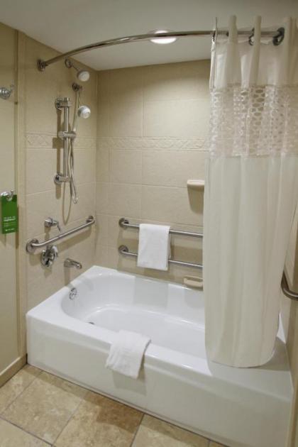 Hampton Inn Hagerstown - image 11