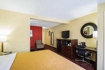 Quality Inn & Suites Hagerstown - image 6