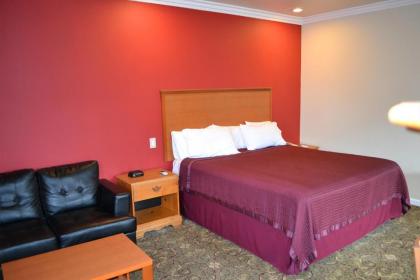 The Miramar Inn & Suites - image 3