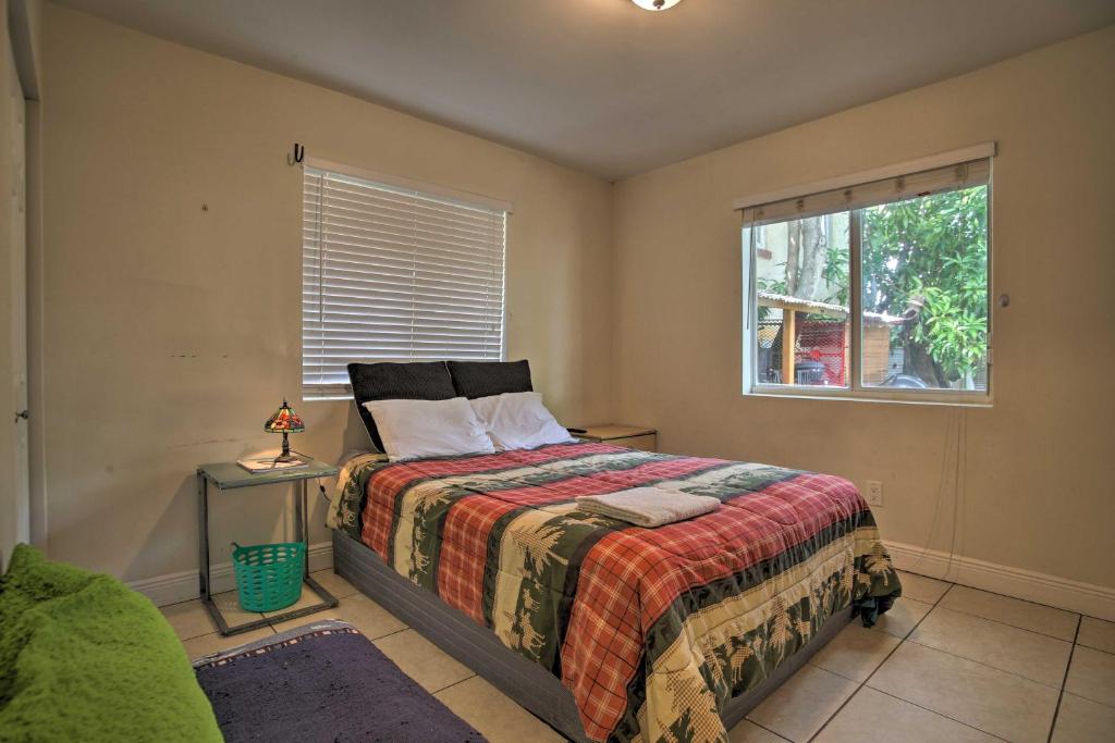 Artsy Apt with Yard Less Than 3 Mi to Hallandale Beach! - image 4