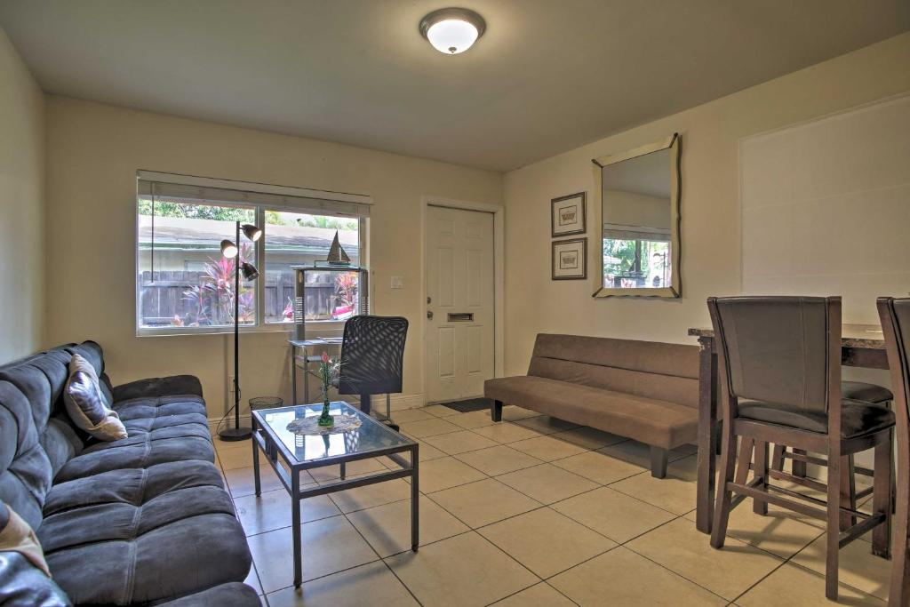 Artsy Apt with Yard Less Than 3 Mi to Hallandale Beach! - image 6