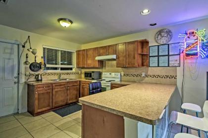 Inviting Family Apartment Less Than 3 Mi From Coast! - image 7