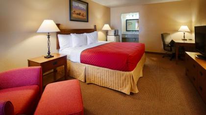 Best Western Executive Inn - image 2