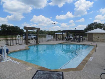 Hotel Texas Hallettsville - image 7