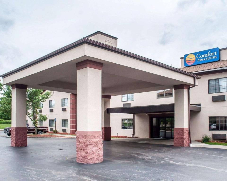 Comfort Inn & Suites Hamburg - image 6