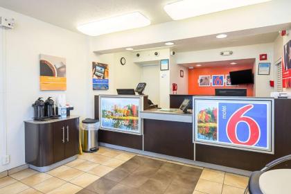 Motel 6-Hammond IN - Chicago Area - image 8