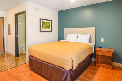 Suburban Extended Stay Hotel - image 8