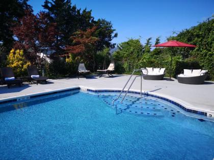 Hotel in Hampton Bays New York