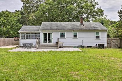 Hamptons Bay Home on Shinnecock Bay with Yard! - image 15