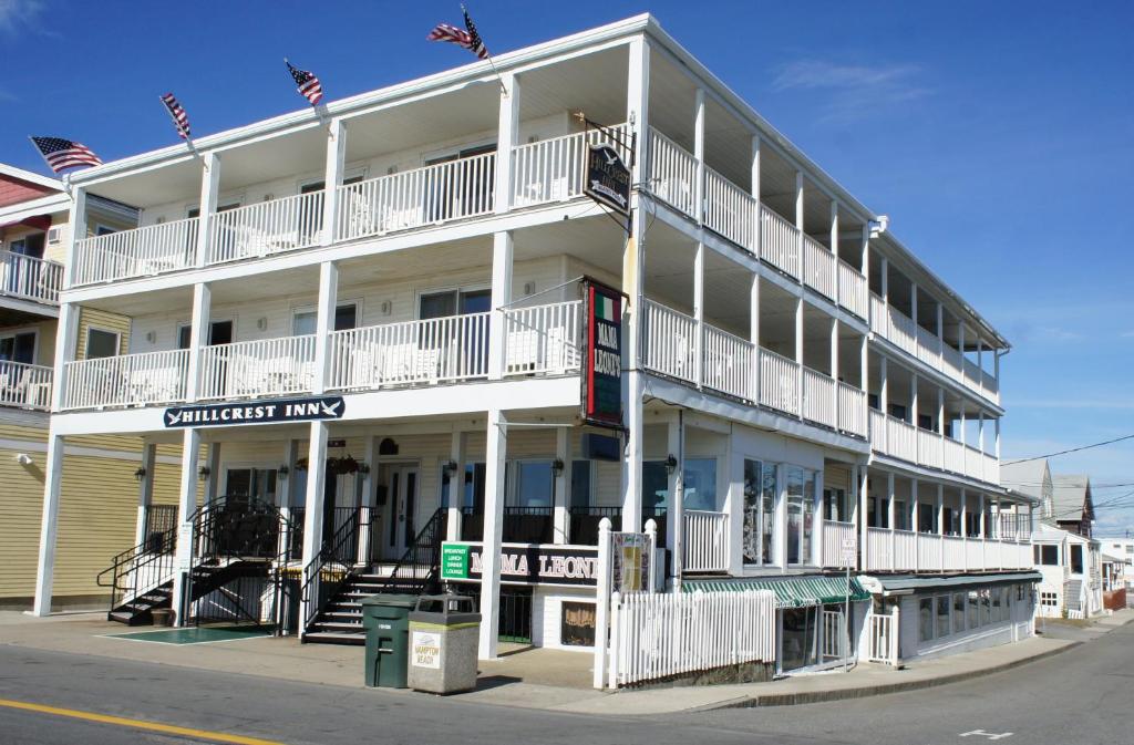 Hillcrest Inn - main image