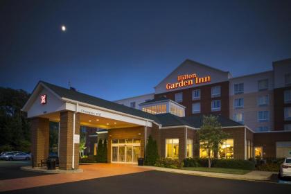 Hilton Garden Inn Hampton Coliseum Central - image 10