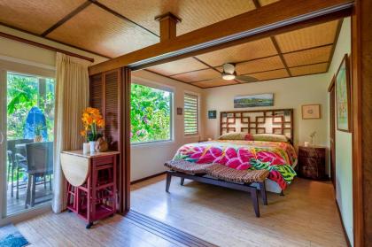 Secluded beachfront resort most romantic spot on Kauai totally updated inside - image 12