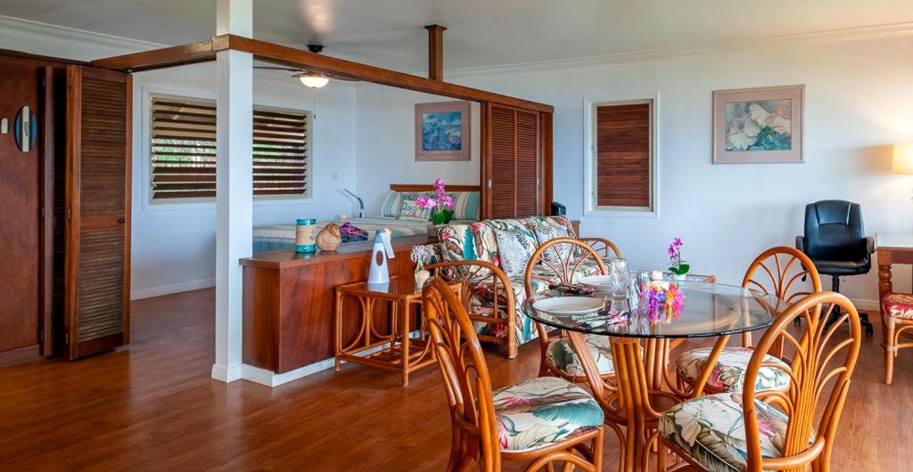 Hanalei Colony Resort J3 - steps to the sand oceanfront views all around! - image 3