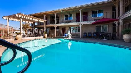 Best Western Hanford Inn - image 5