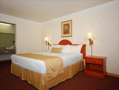 Best Western Hanford Inn - image 6