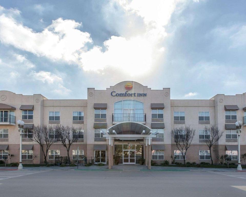 Comfort Inn Hanford Lemoore - main image