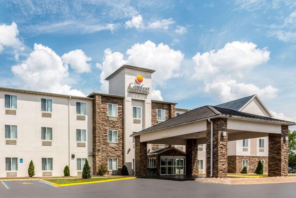 Comfort Inn & Suites - Hannibal - main image