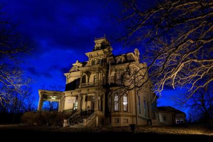 Garth Woodside Mansion Bed and Breakfast - image 10