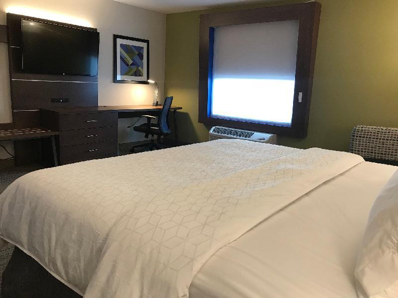 Holiday Inn Express and Suites Hannibal-Medical Center - image 6