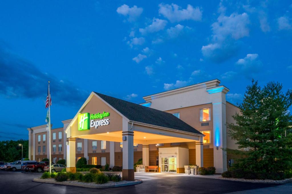 Holiday Inn Express Hanover an IHG Hotel - main image