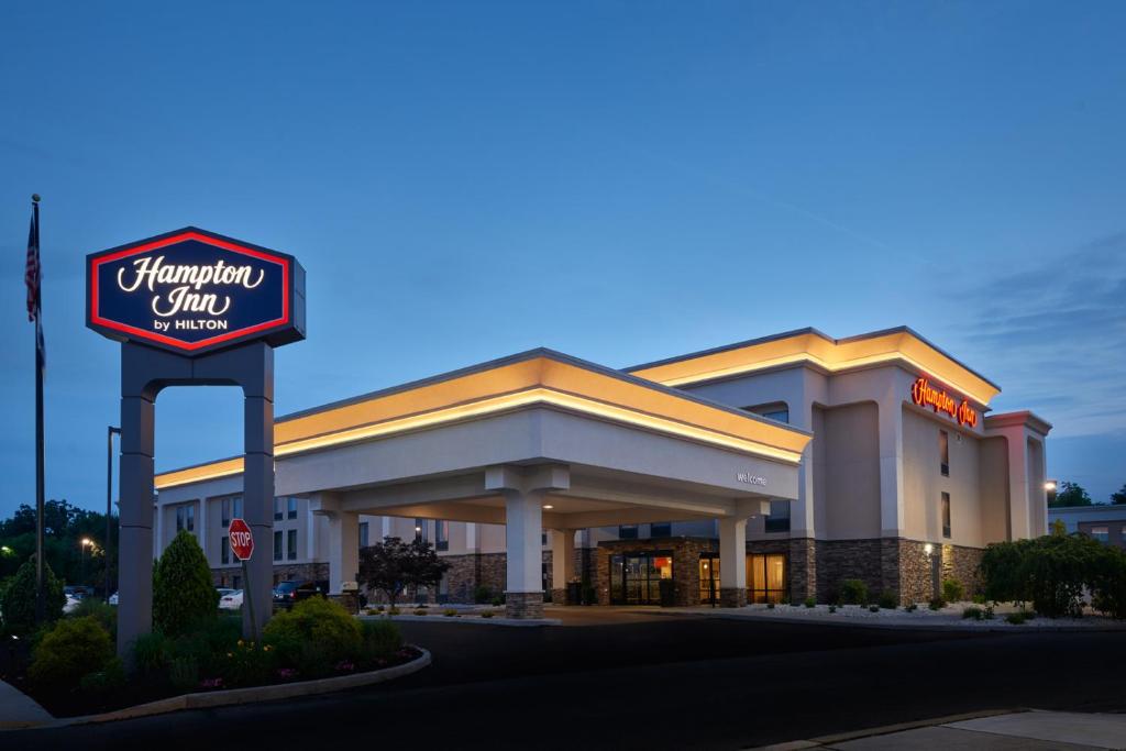 Hampton Inn Hanover - main image