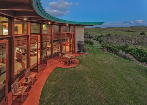 Frank Lloyd Wright Home by South Kohala Management - main image