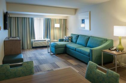 Hampton Inn & Suites New Orleans/Elmwood - image 10