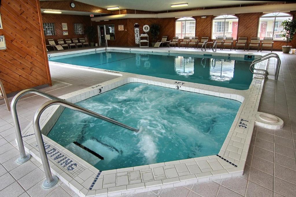 Best Western of Harbor Springs - image 2